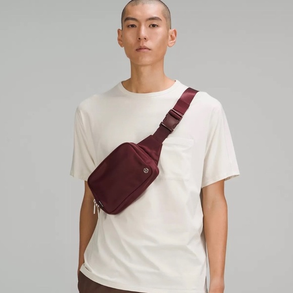 NWT LULULEMON Everywhere Belt Bag Merlot Large - Picture 3 of 3